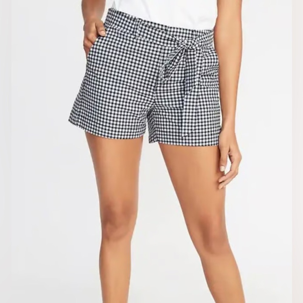 Banana Republic  navy and white gingham linen‎ blend shorts w/ Tie Waist Size 4